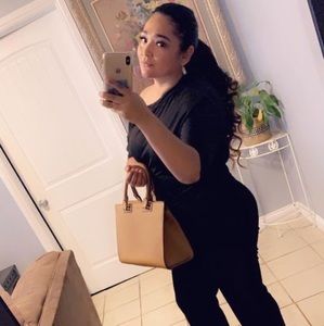 Meet your Posher, Lorena